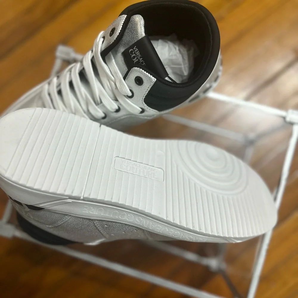 Men’s Versace Jeans Couture Starlight High-Top Sneakers Silver and Black - Picture 7 of 10